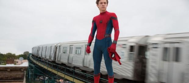 Tom Holland estrela como Peter Parker/Homem-Aranha na nova produção capitaneada pelo Marvel Studios. (divulgação) Tom Holland estrela como Peter Parker/Homem-Aranha na nova produção capitaneada pelo Marvel Studios. (divulgação)