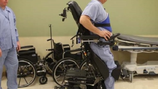 Il chirurgo paralizzato dopo una grave malattia.