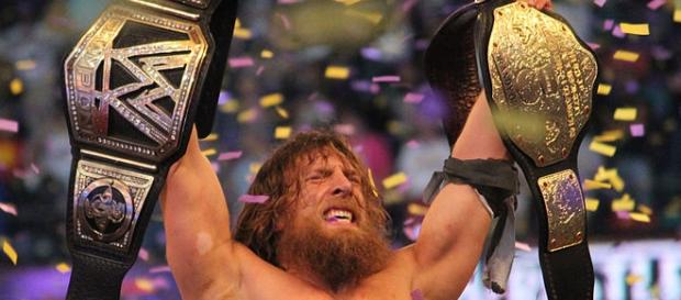 Daniel Bryan triunfando en el evento Wrestlemania Daniel Bryan triunfando en el evento Wrestlemania