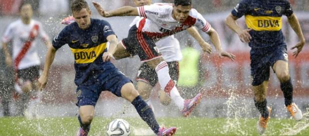 River e Boca muita rivalidade na Argentina River e Boca muita rivalidade na Argentina