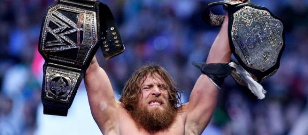 Daniel Bryan se retira de la WWE Daniel Bryan se retira de la WWE