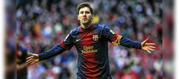 Messi passa por cirurgia, mas já foi escalado Messi passa por cirurgia, mas já foi escalado