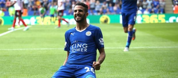 Riyad Mahrez festeja una de sus anotaciones. Riyad Mahrez festeja una de sus anotaciones.