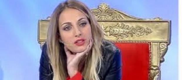 Rossella lascia trono di Uomini e Donne Rossella lascia trono di Uomini e Donne