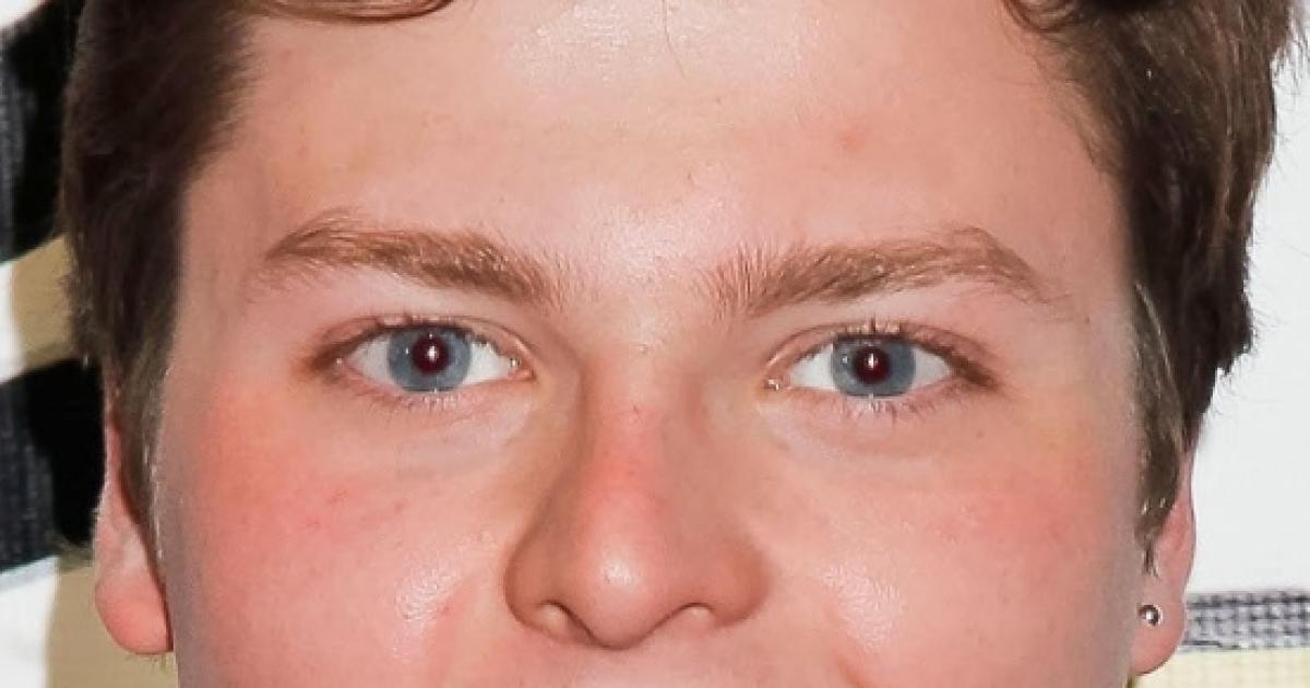 What happened to the young version of Bruce Willis from ...