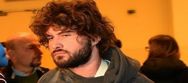 Alexander Boettcher difeso dalla madre Alexander Boettcher difeso dalla madre