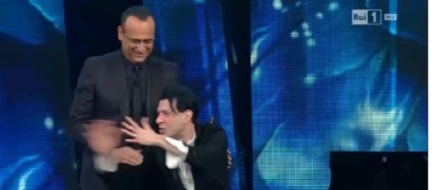 Ezio Bosso a Sanremo 2016: la malattia e la musica Ezio Bosso a Sanremo 2016: la malattia e la musica