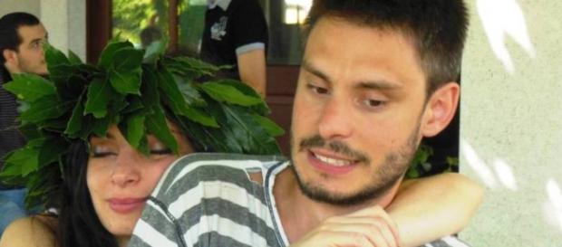 Giulio nel giorno della laurea della sorella Giulio nel giorno della laurea della sorella