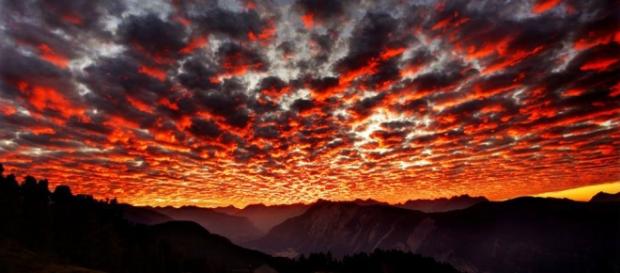La obscuridad es más profunda, antes del amanecer. La obscuridad es más profunda, antes del amanecer.