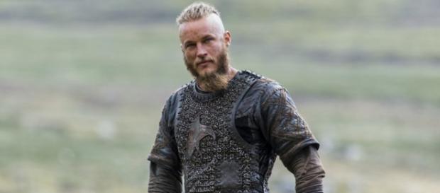 Travis Fimmel interpreta al héroe vikingo Ragnar Travis Fimmel interpreta al héroe vikingo Ragnar