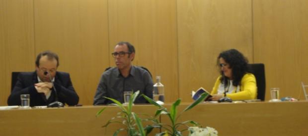 mesa de honra na apresentação. mesa de honra na apresentação.