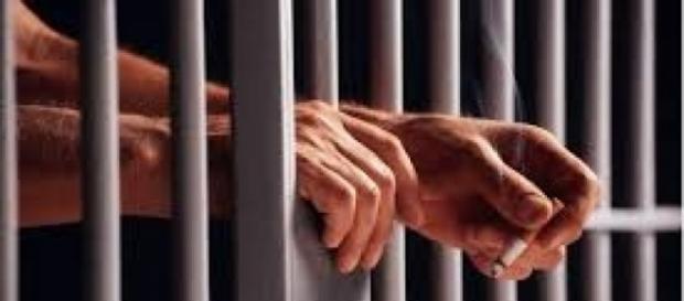 Sinucidere într-un penitenciar italian Sinucidere într-un penitenciar italian