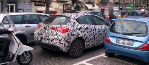 Foto spia scattata a Napoli della nuova Giulietta