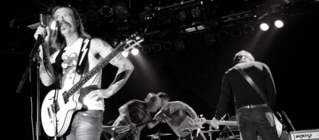 Eagles of Death Metal vuelve a París Eagles of Death Metal vuelve a París