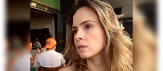 Falsa notícia sobre a prisão de Ana Paula Falsa notícia sobre a prisão de Ana Paula