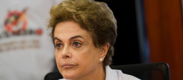 Presidente em coletiva esta manhã Presidente em coletiva esta manhã