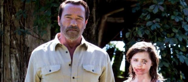 Schwarzenegger y su hijita zombi Schwarzenegger y su hijita zombi