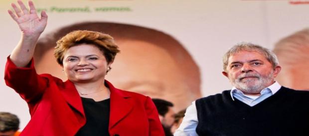 Dilma aproveitou para elogiar "liderança" de Lula Dilma aproveitou para elogiar "liderança" de Lula