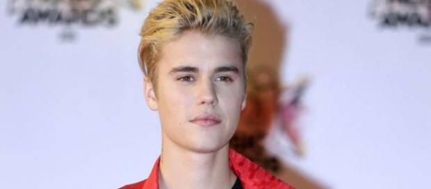 Justin Bieber vai participar dos Grammys Justin Bieber vai participar dos Grammys