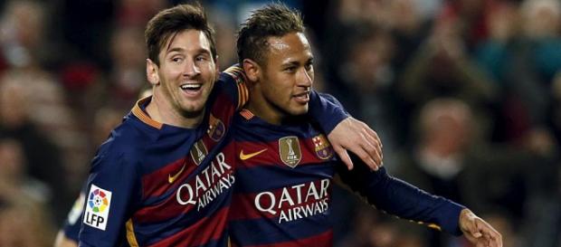 Messi y Neymar Jr celebrando un gol Messi y Neymar Jr celebrando un gol