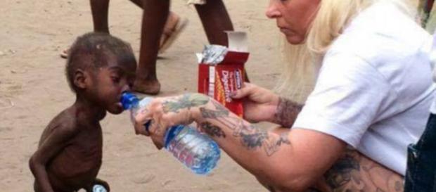 ”Hope”, băiatul de 2 ani salvat de Anja Loven ”Hope”, băiatul de 2 ani salvat de Anja Loven