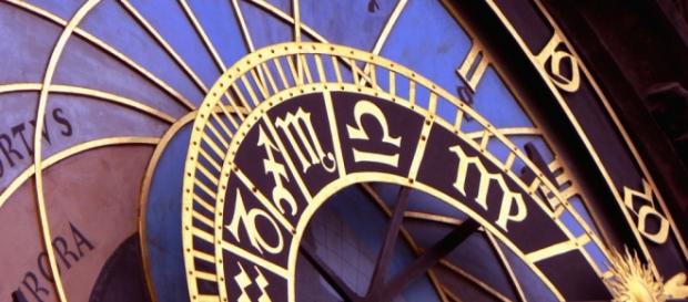 Horoscopul zilei de 15 februarie 2016 Horoscopul zilei de 15 februarie 2016