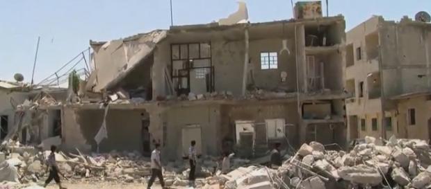 Siria insanguinata da morti e distruzioni Siria insanguinata da morti e distruzioni