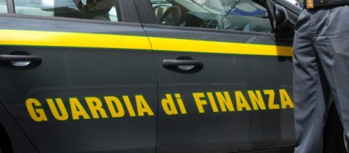 gdf scopre raffineria a napoli