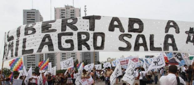 Protesta en paz por Sala y crece violencia estatal Protesta en paz por Sala y crece violencia estatal