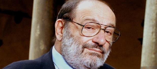 Umberto Eco é referência nos estudos comunicação Umberto Eco é referência nos estudos comunicação