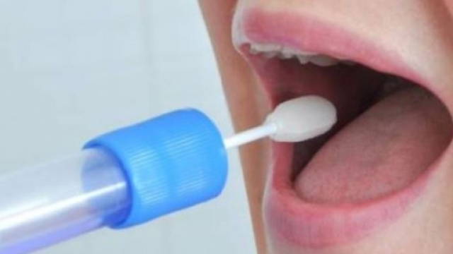 Biopsia liquida: basta una goccia di saliva.