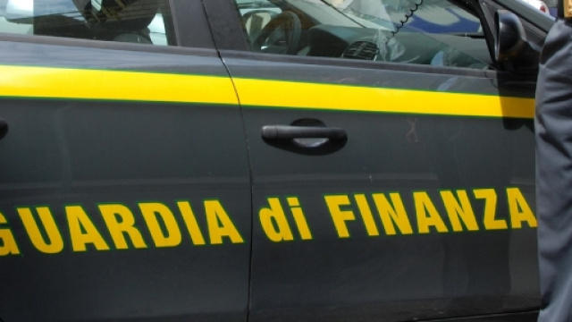 gdf scopre raffineria a napoli