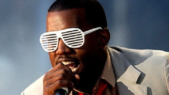 Musica, Kanye West choc sommerso dai debiti