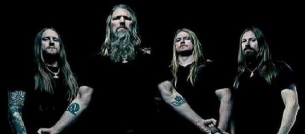 Amon Amarth à procura de candidatos para a bateria Amon Amarth à procura de candidatos para a bateria