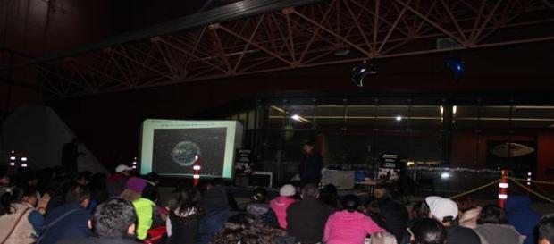 Conferencia "La Luna". Foto: Zoé Navarrete. Conferencia "La Luna". Foto: Zoé Navarrete.