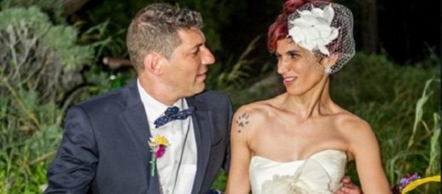 La pareja después de la ceremonia. La pareja después de la ceremonia.