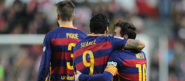 Leo, Suárez y Piqué, máximas figuras en El Molinón Leo, Suárez y Piqué, máximas figuras en El Molinón