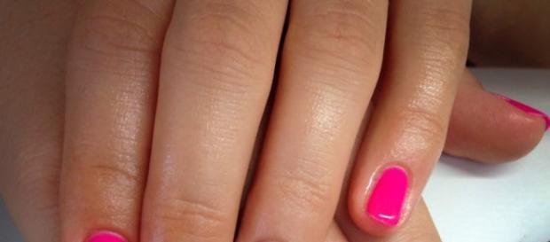 Manicure hybrydowy zyskał popularność w 2010 roku Manicure hybrydowy zyskał popularność w 2010 roku