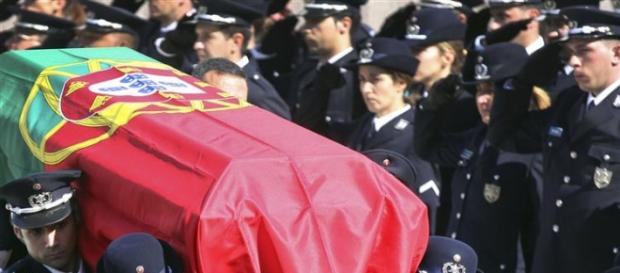 Para sempre lembrados e nunca esquecidos Para sempre lembrados e nunca esquecidos