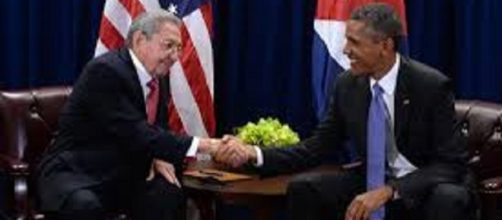 Obama e Raul Castro a margine di un incontro