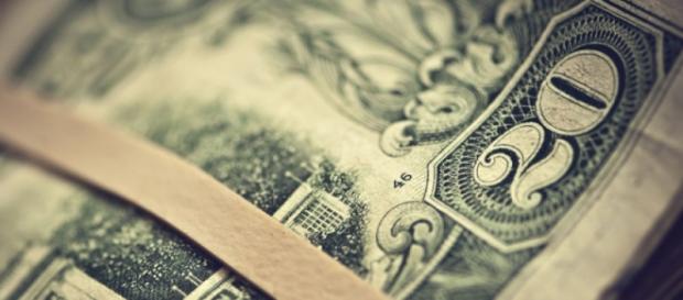 Aumento el dolar a 15.65 a pesar de intervenir Aumento el dolar a 15.65 a pesar de intervenir