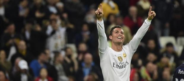 Cristiano Ronaldo celebrando un gol. Cristiano Ronaldo celebrando un gol.