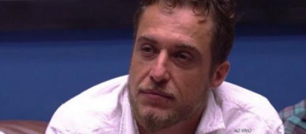 Daniel ouve que foi eliminado do BBB Daniel ouve que foi eliminado do BBB