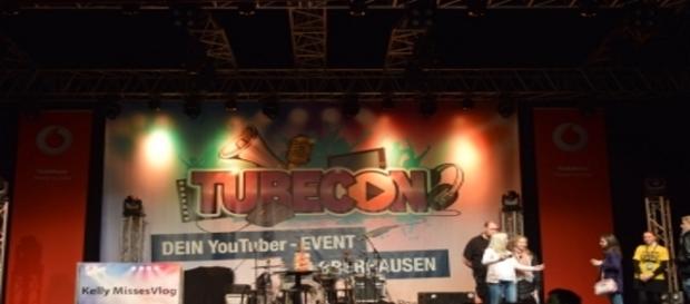 Die Bühne im Bereich Entertainment. Die Bühne im Bereich Entertainment.