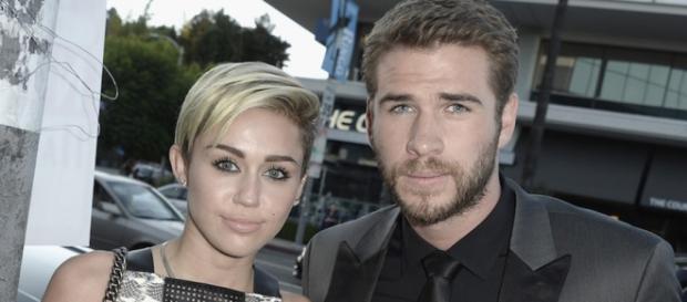 Miley e Liam se casaram em segredo Miley e Liam se casaram em segredo