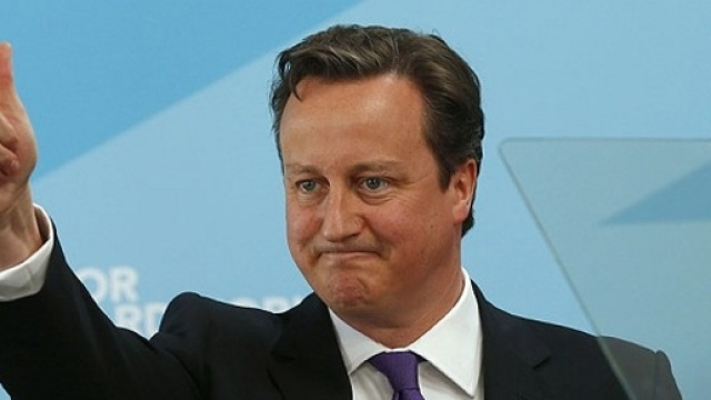 Cameron con il 'thumb up': ha vinto