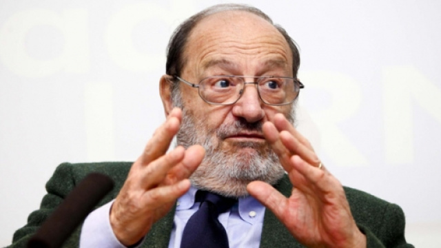 Lo scrittore Umberto Eco in Tv