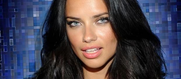 Adriana Lima é modelo e fará estreia como atriz Adriana Lima é modelo e fará estreia como atriz