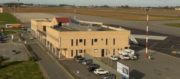 L'aeroporto di Sant'Anna - Crotone. L'aeroporto di Sant'Anna - Crotone.