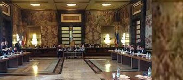 l'aula del consiglio comunale di Salerno l'aula del consiglio comunale di Salerno